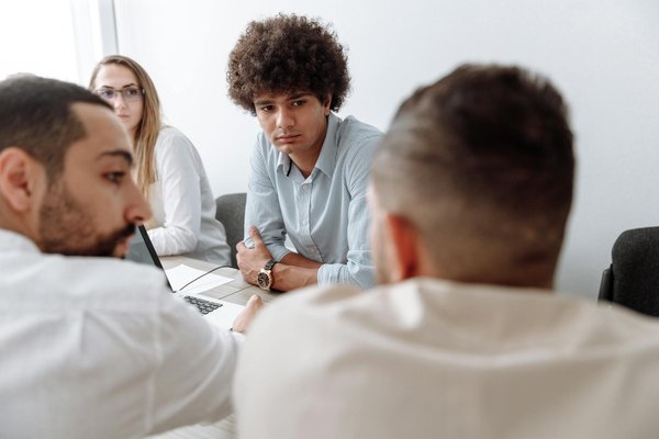 Stratégies Juridiques pour des Partenariats Commerciaux Sécurisés : Protégez Vos Collaborations